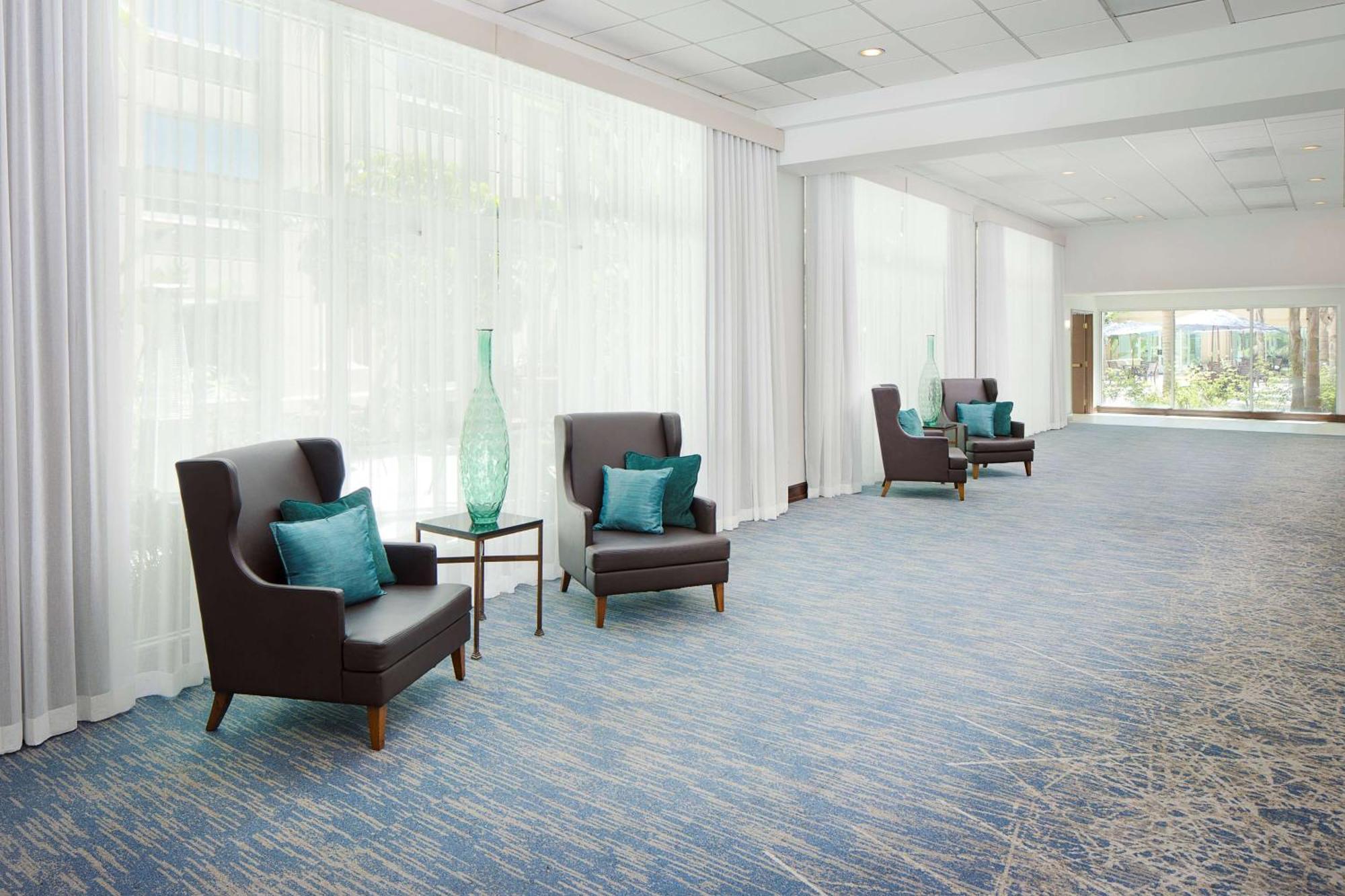 Doubletree By Hilton Los Angeles/Commerce Exterior photo