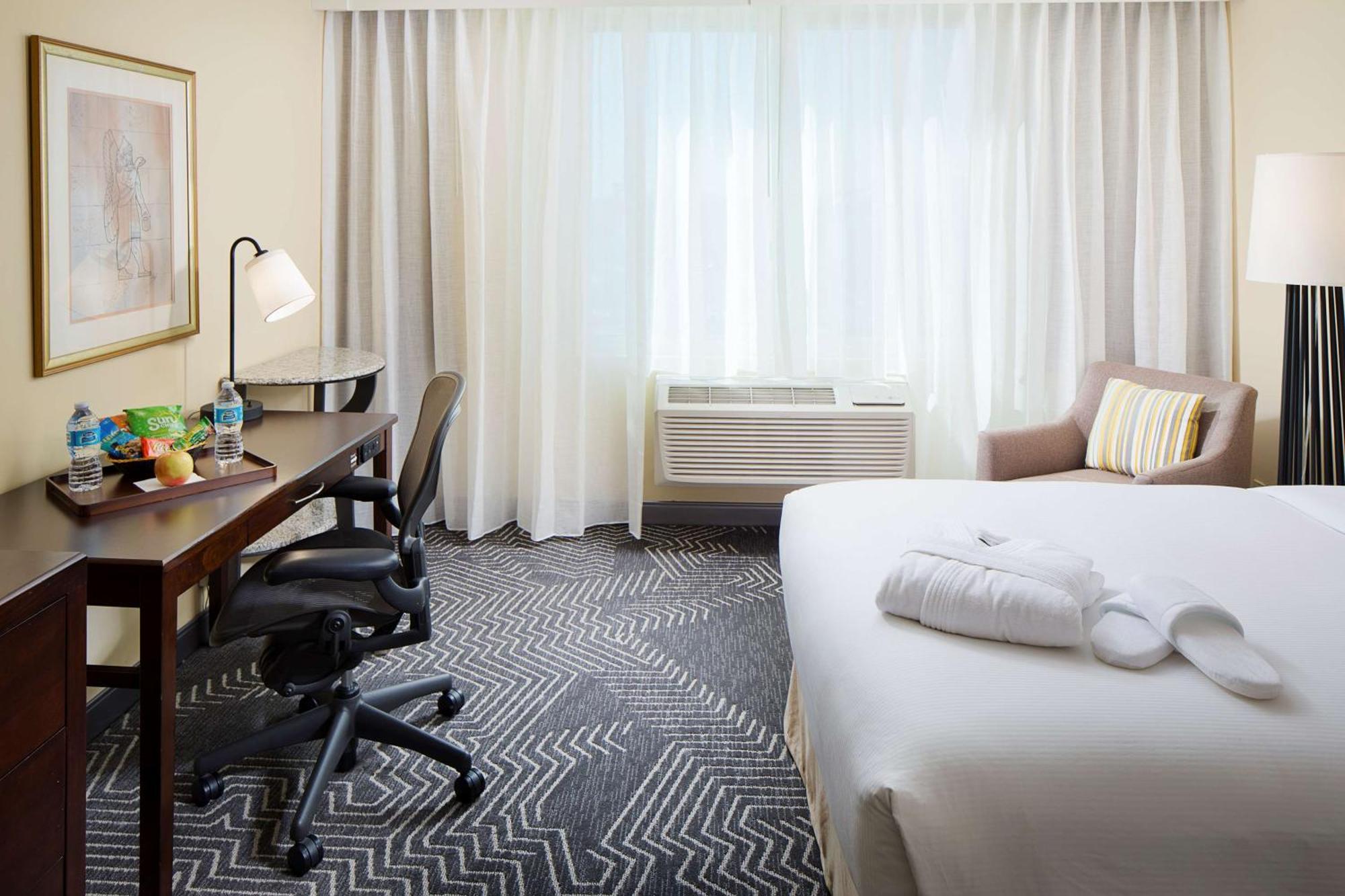 Doubletree By Hilton Los Angeles/Commerce Exterior photo