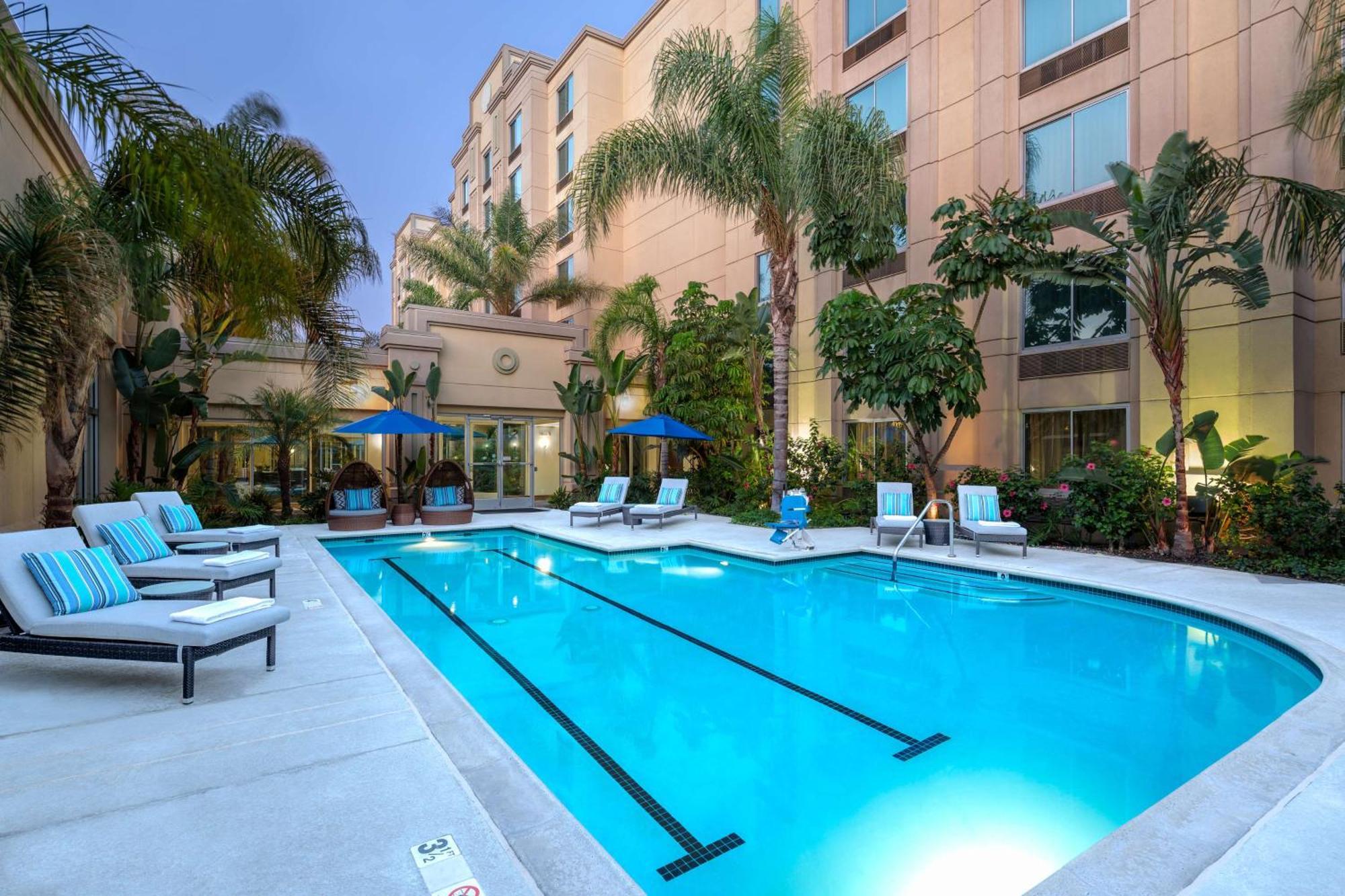 Doubletree By Hilton Los Angeles/Commerce Exterior photo