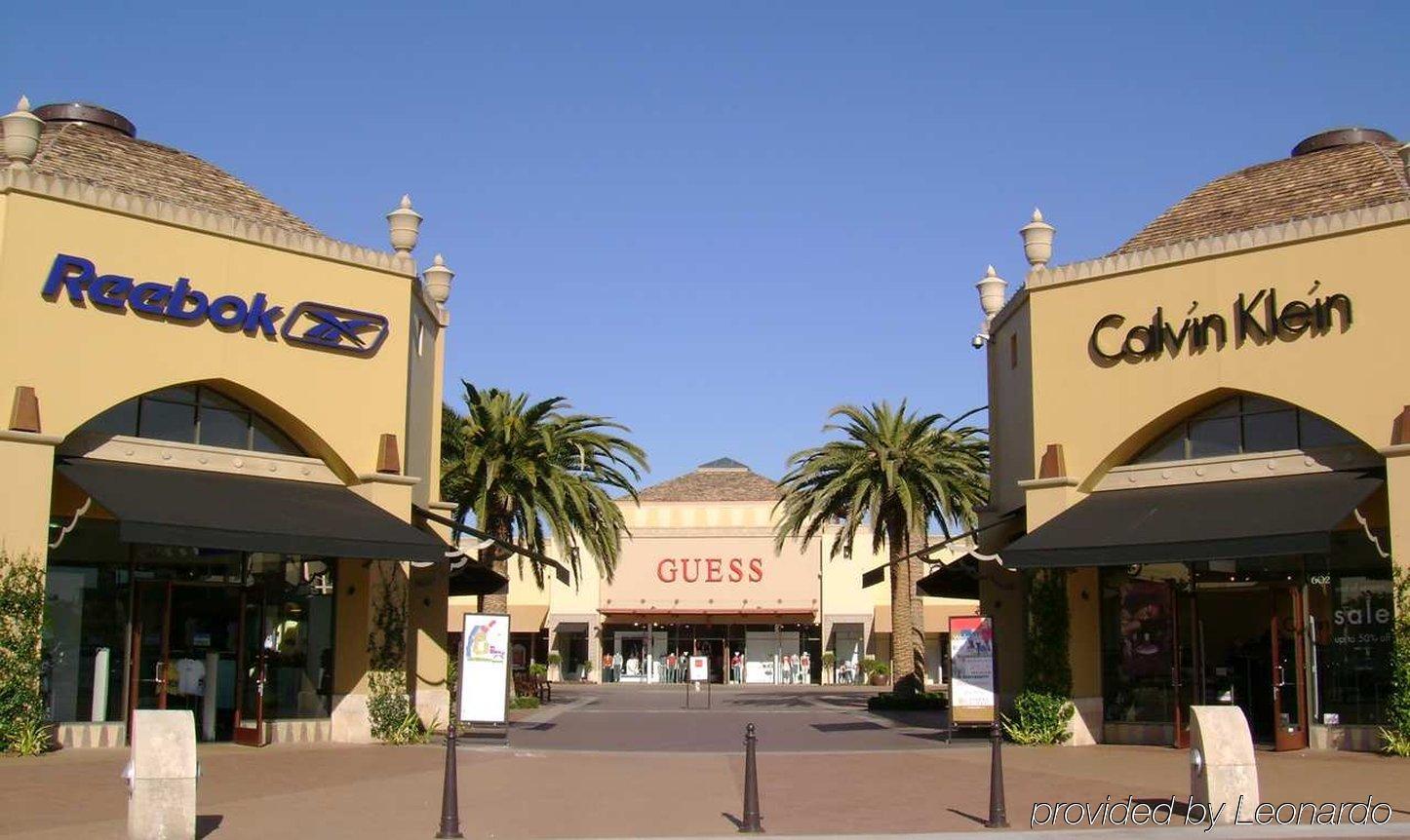 Doubletree By Hilton Los Angeles/Commerce Exterior photo